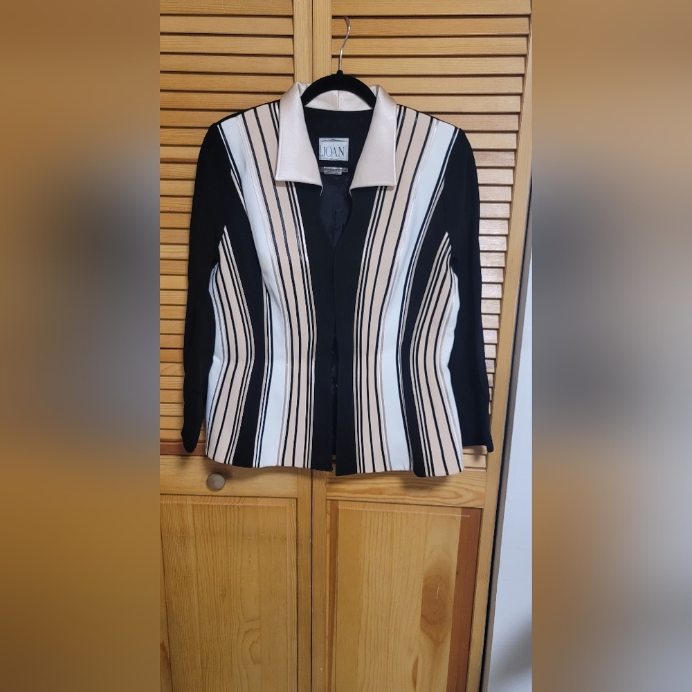VINTAGE JOAN PARIS LIMITED EDITION NO WHERE TO BE FOUND BLAZER size 46 Blazer